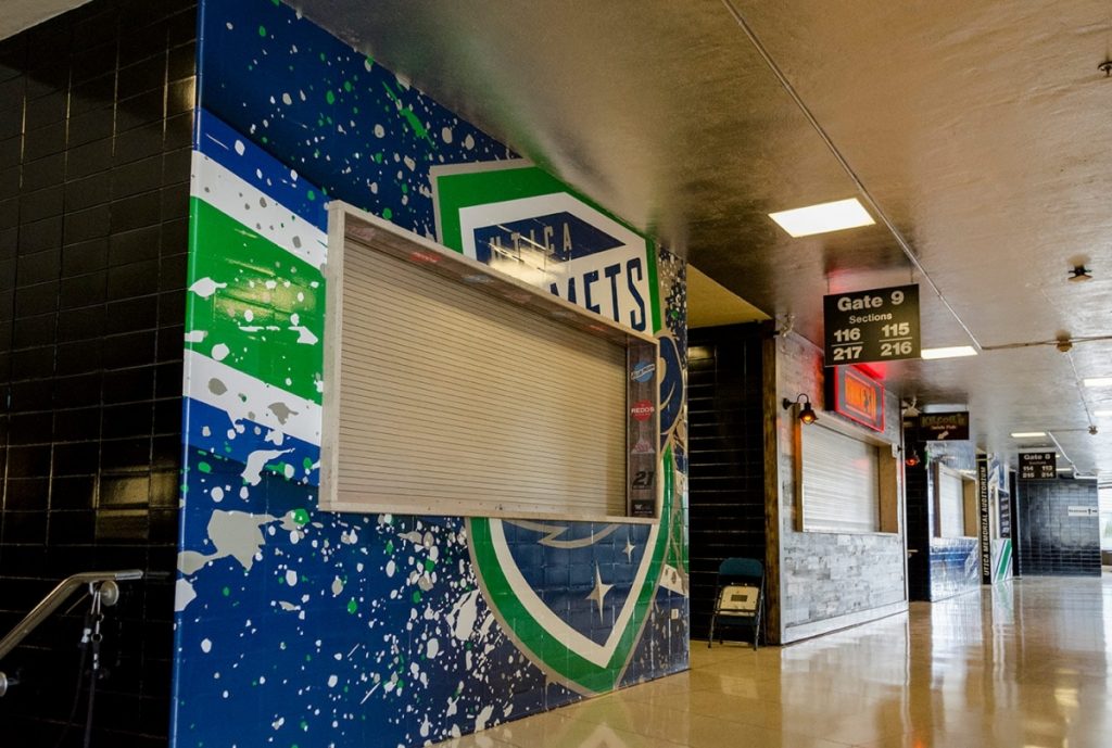 Utica Comets - adhesive Wall Mural