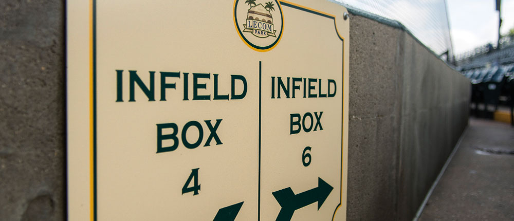 bradenton wayfinding signage